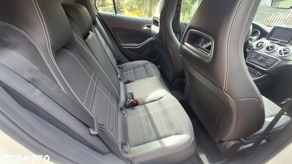 Mercedes-Benz GLA 250 4Matic 7G-DCT AMG Line - 20