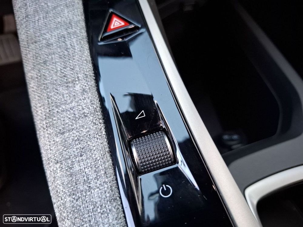 Peugeot 5008 1.2 Hybrid Allure e-DCS6 - 21