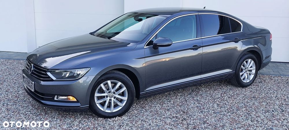 Volkswagen Passat 1.6 TDI BMT Comfortline - 13