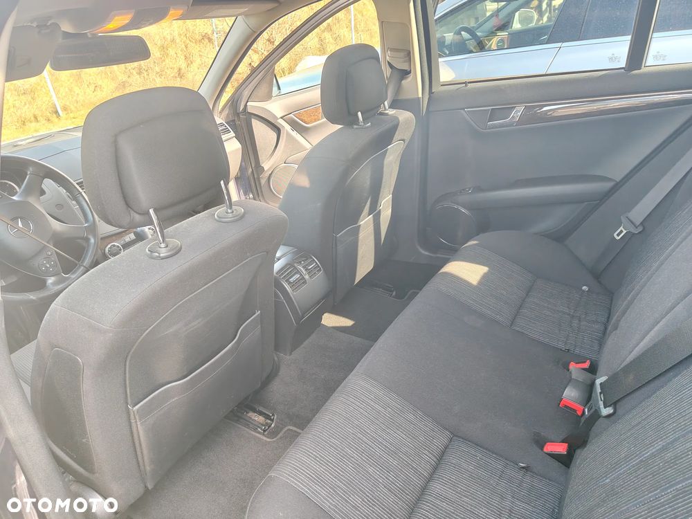 Mercedes-Benz Klasa C 350 CDI DPF 4Matic 7G-TRONIC Avantgarde - 9