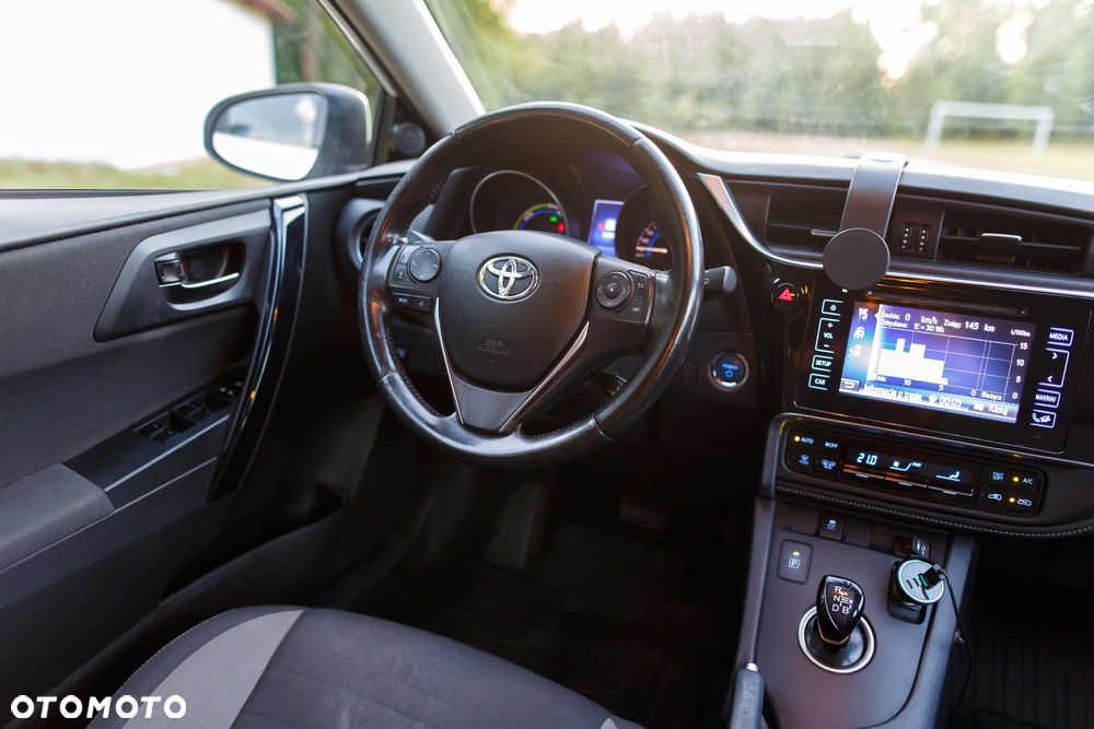 Toyota Auris Hybrid 135 Active - 19