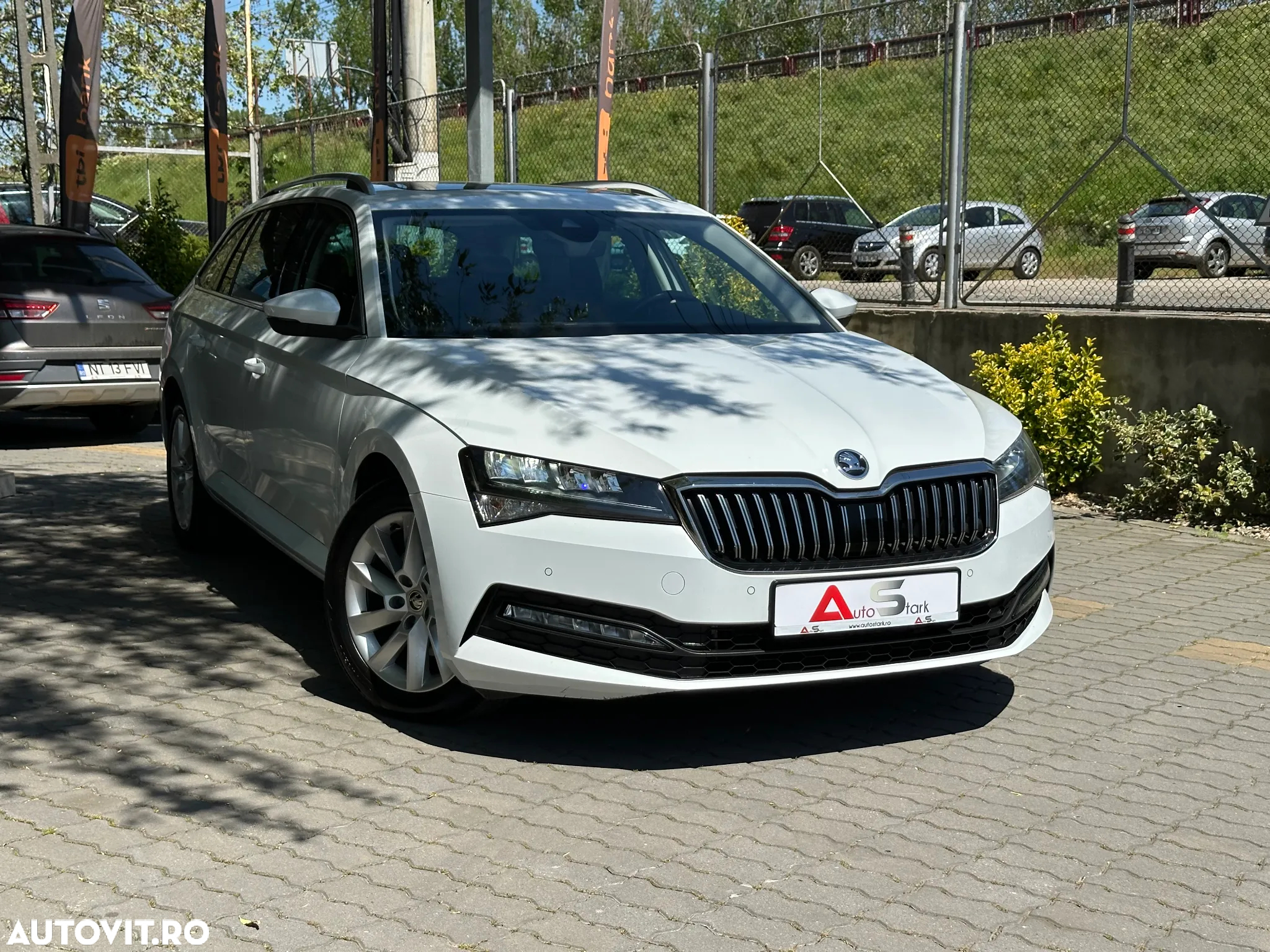 Skoda Superb Combi 2.0 TDI 4x4 DSG Premium Edition - 3