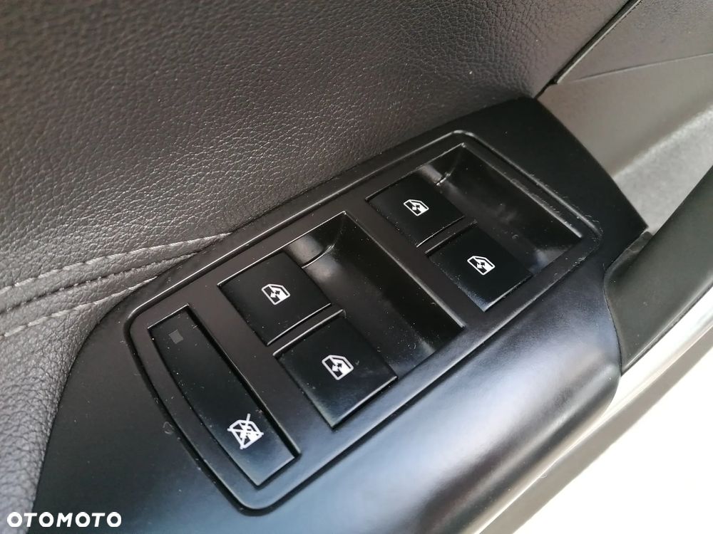 Opel Insignia 1.8 Cosmo - 26