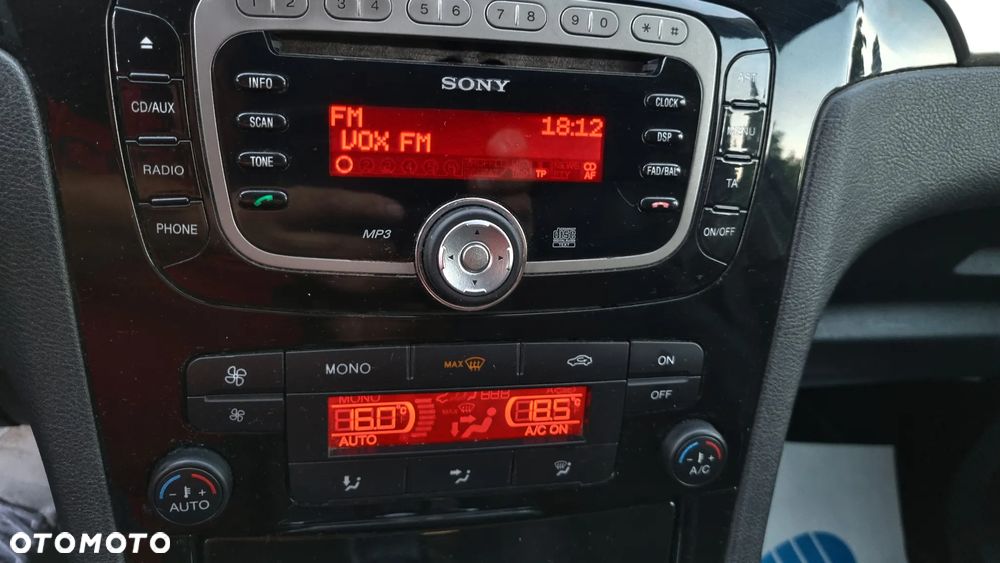 Ford S-Max 2.0 TDCi Titanium - 27