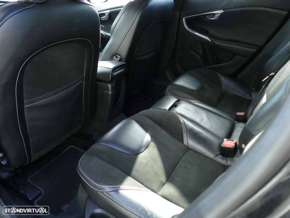 Volvo V40 1.6 D2 R-Design - 29