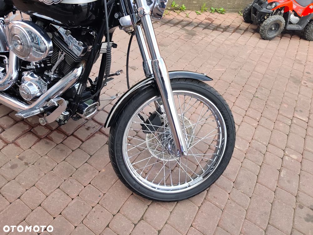 Harley-Davidson Softail Deluxe - 23