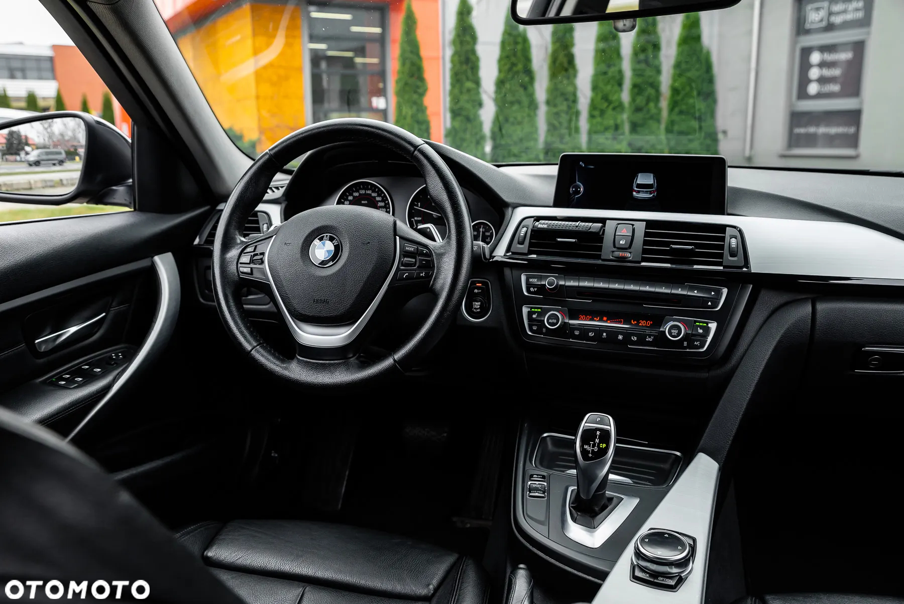BMW Seria 3 320d Efficient Dynamics - 38
