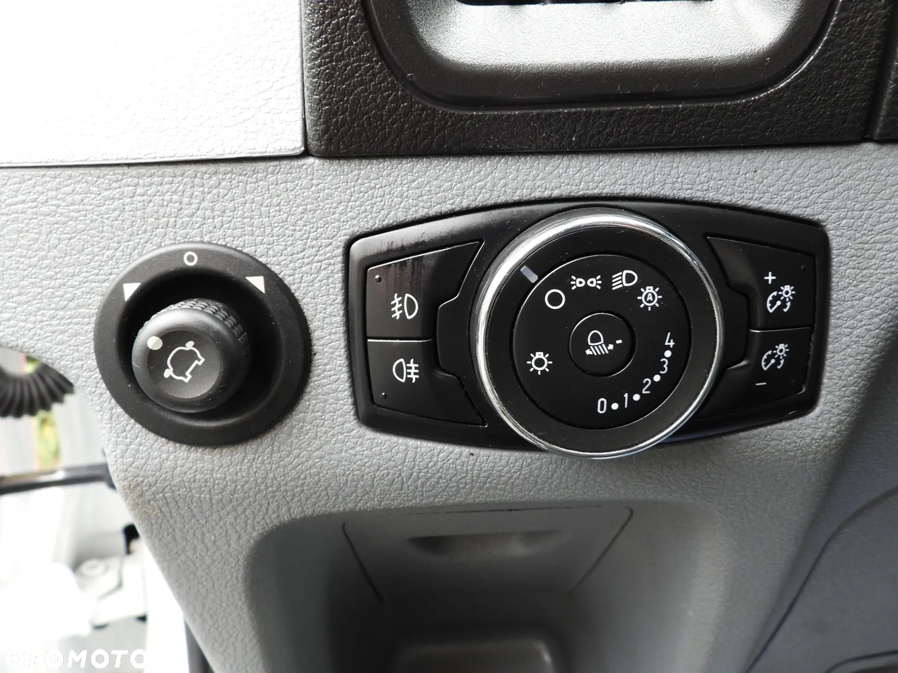 Ford TRANSIT WYWROTKA PODWÓJNA KABINA DOKA 6 MIEJSC TEMPOMAT KLIMATYZACJA BLIŹNIACZE KOŁA 170KM [ K56631 ] - 28
