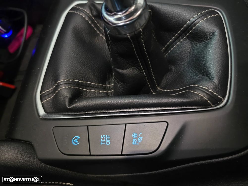 Ford Focus 1.5 TDCi ECOBlue Vignale - 32