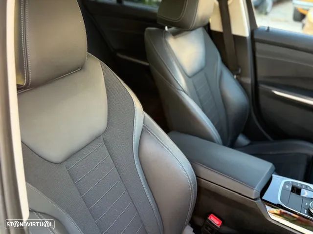BMW 330 e Touring Aut. Sport Line - 31