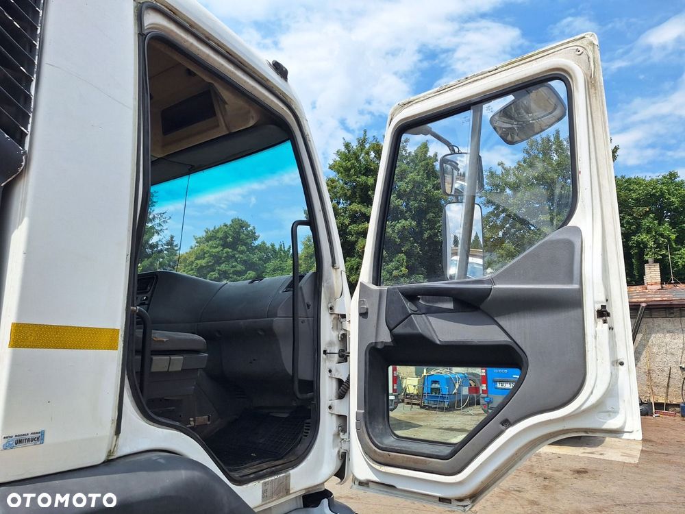 Renault 270.18 4X2 - 21