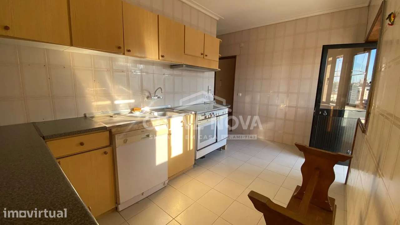 AS - Apartamento T2 virado Poente c/lugar de garagem - Grande imagem: 5/6