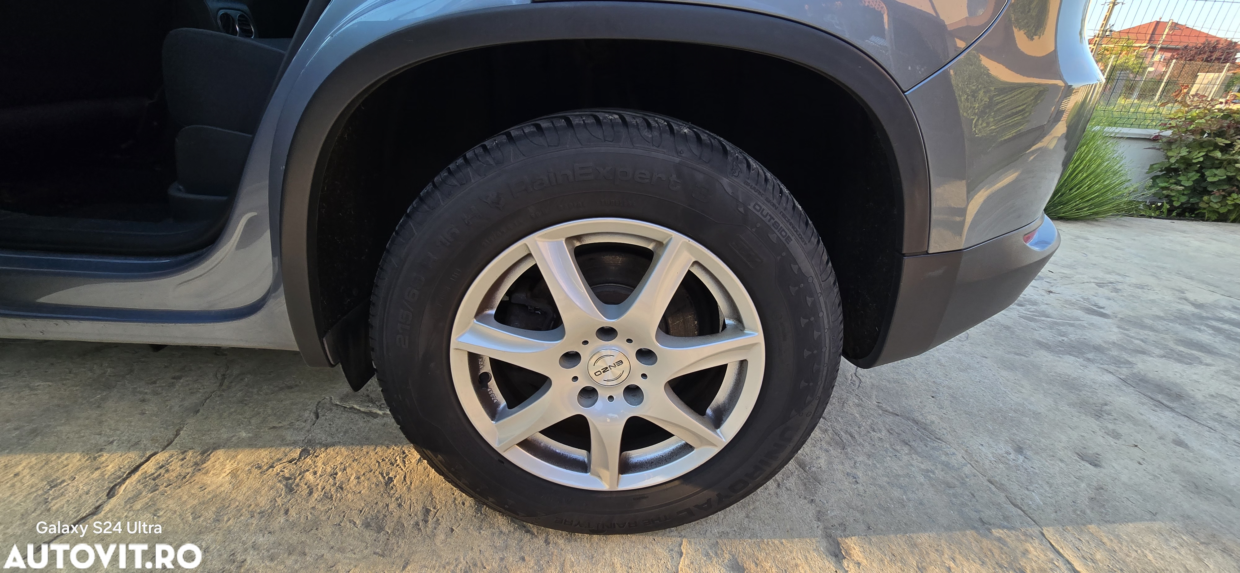 Volkswagen Tiguan - 13