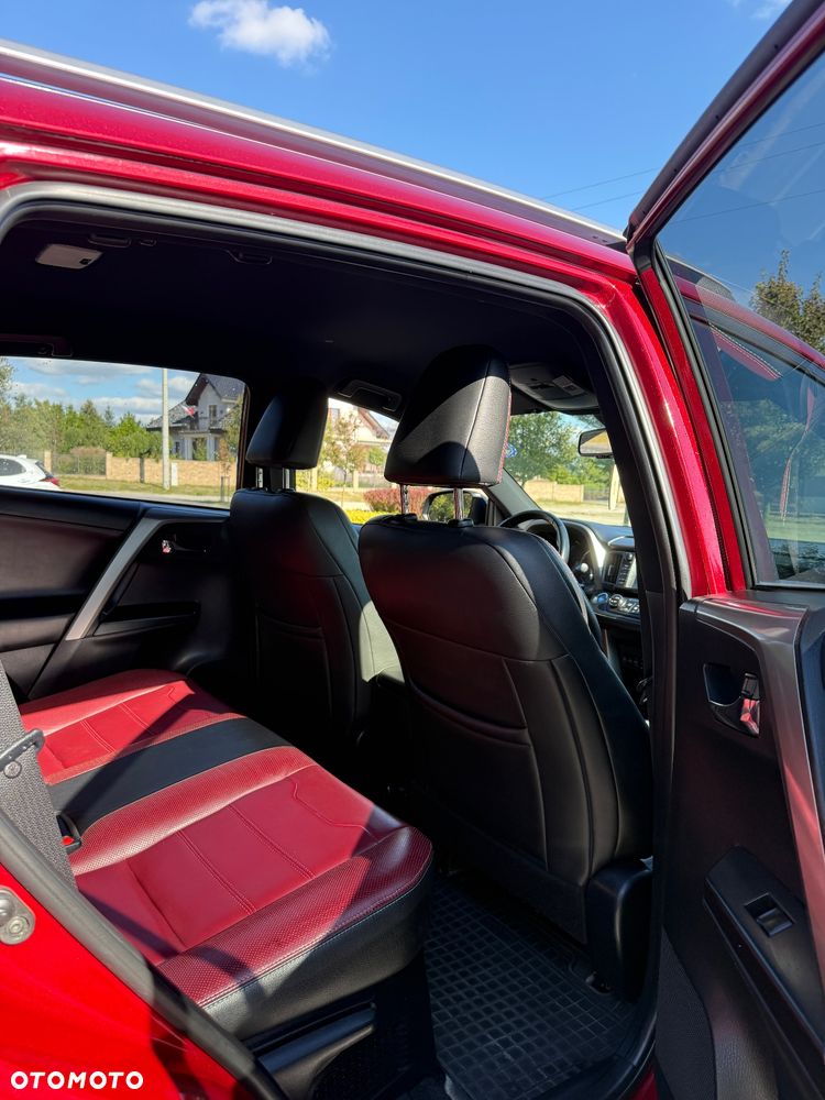 Toyota RAV4 Hybrid Premium 4x2 - 13