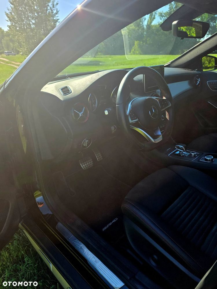 Mercedes-Benz GLA AMG 45 4-Matic - 11