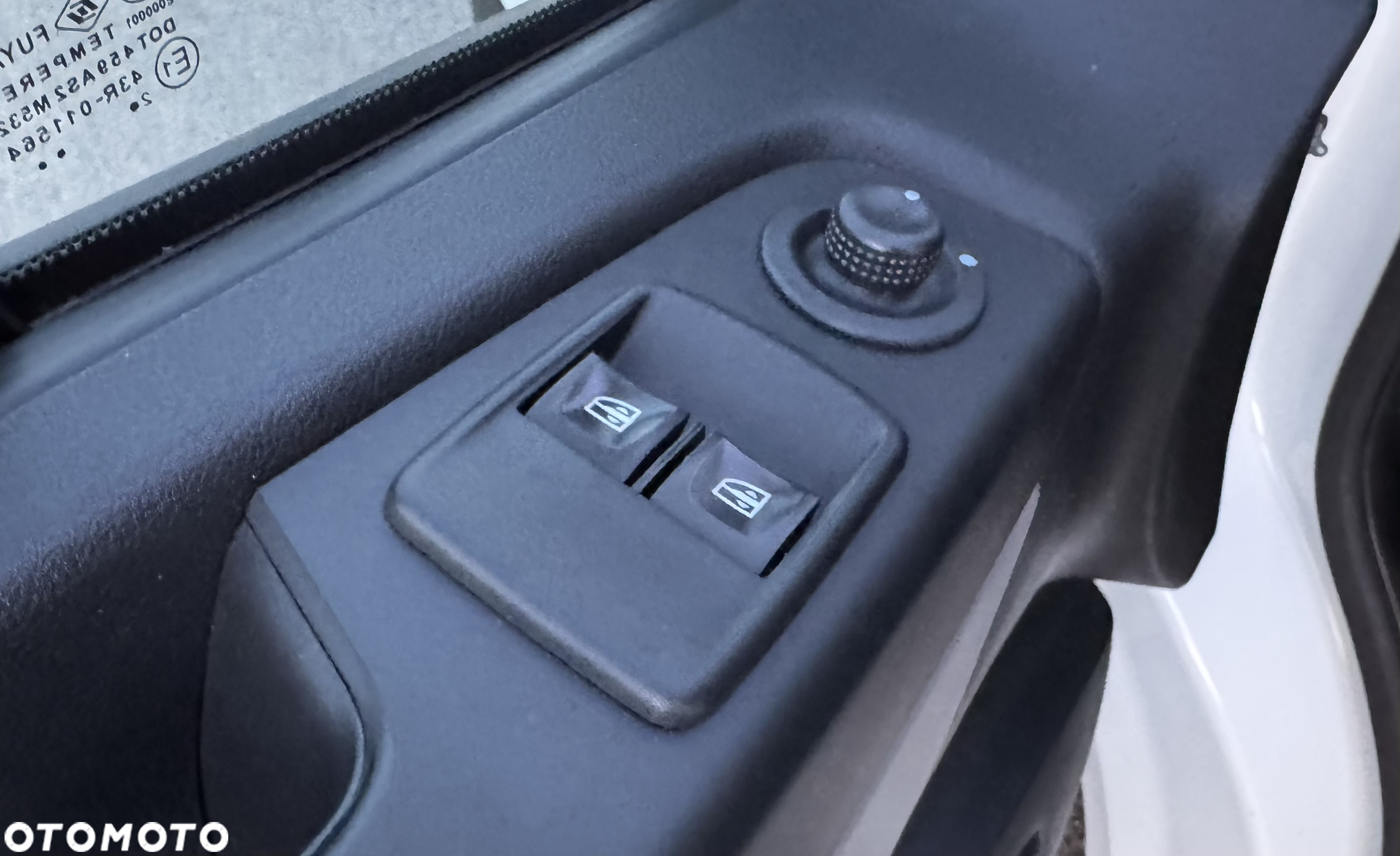 Renault TRAFIC III - 21