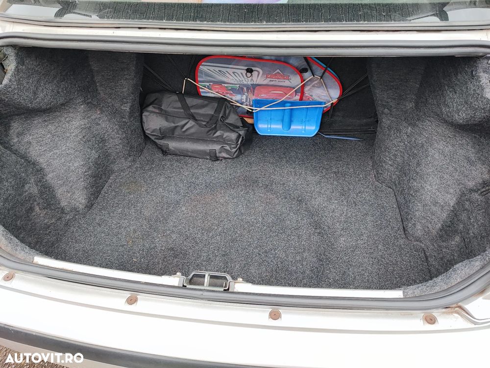 Fiat Albea 1.2 Star - 6