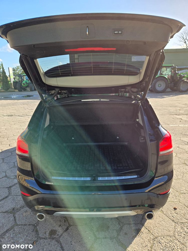 BMW X1 sDrive18d - 11