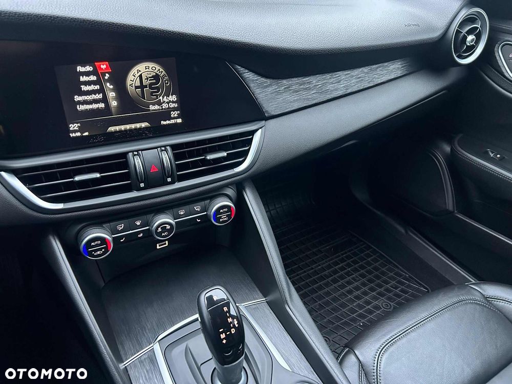 Alfa Romeo Giulia - 32