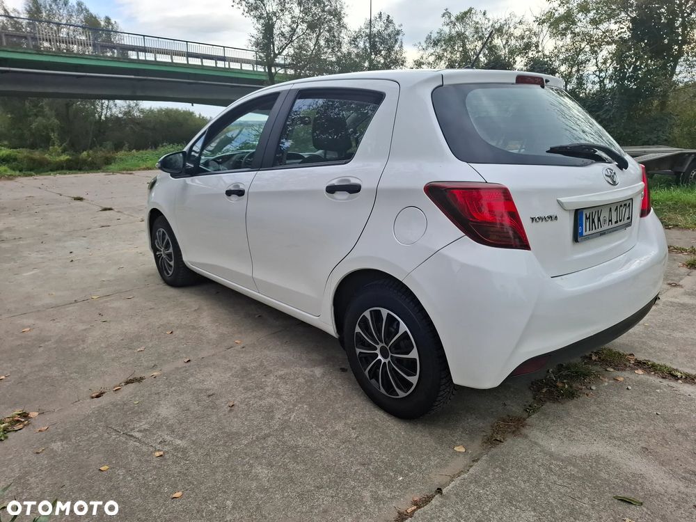 Toyota Yaris - 7