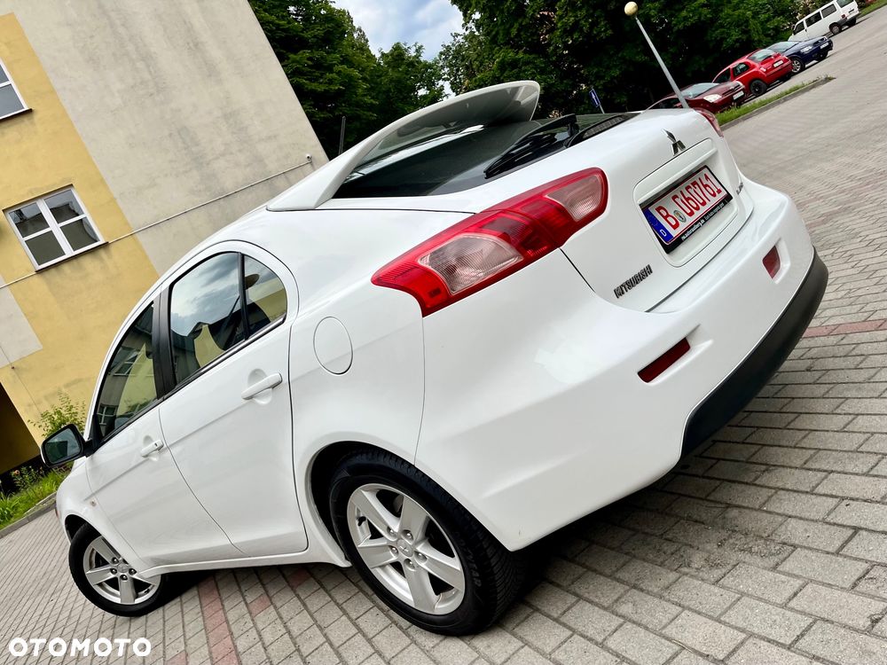 Mitsubishi Lancer 1.5 Inform - 8