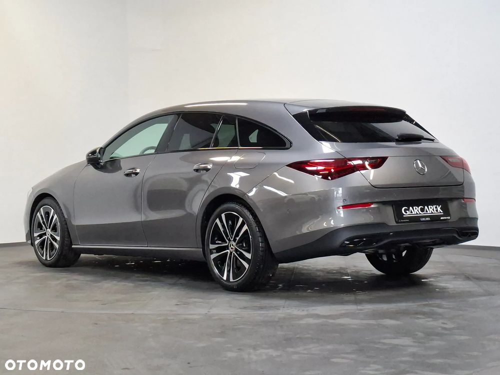 Mercedes-Benz CLA 200 Progressive 7G-DCT - 11