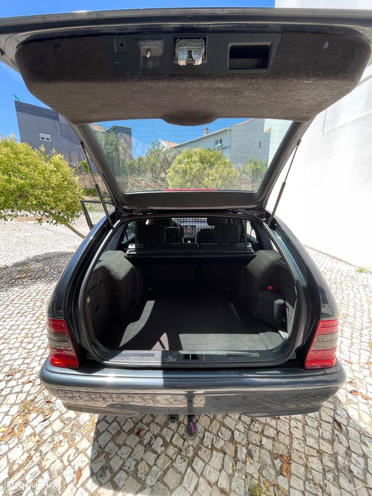Mercedes-Benz C 220 - 6