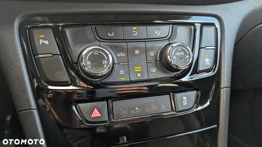 Opel Mokka X 1.4 T Ultimate S&S - 16