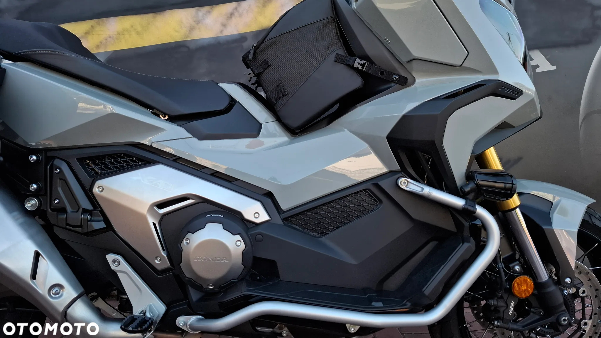 Honda X-ADV - 11