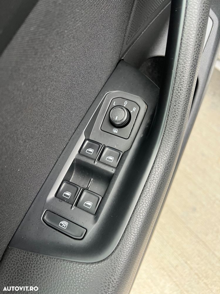 Volkswagen Passat Variant 2.0 TDI (BlueMotion Technology) Comfortline - 12