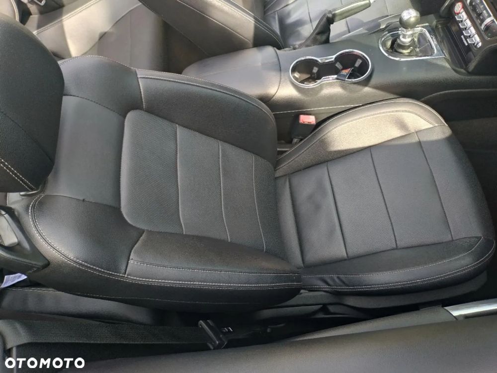 Ford Mustang 5.0 V8 GT - 24