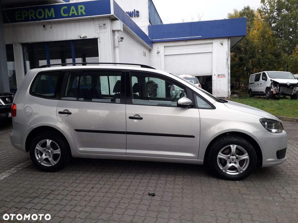 Volkswagen Touran - 26