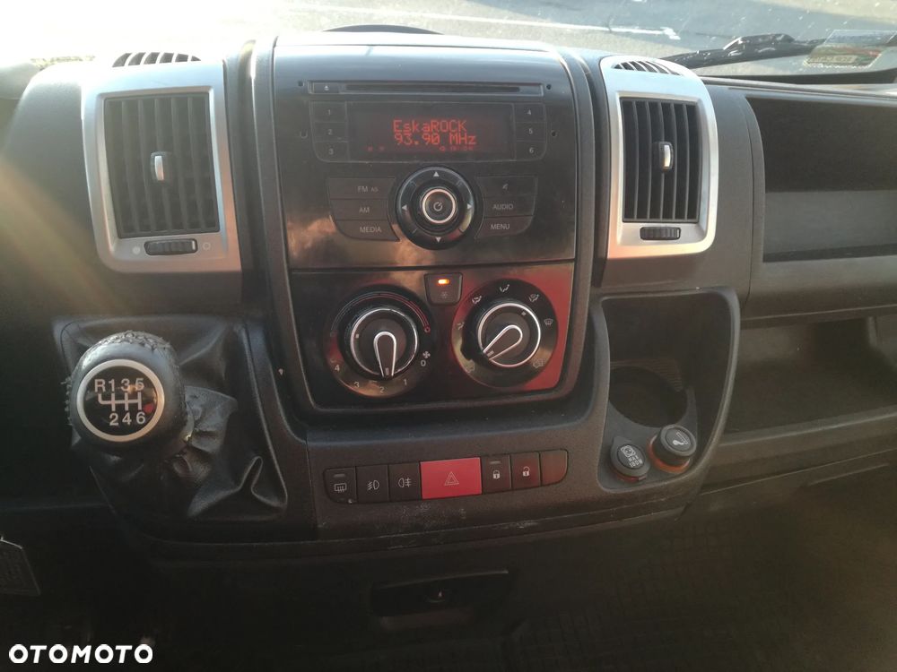 Fiat DUCATO MAXI 2,3 MultiJet ( 150 KM ) 2012r Klimatyzacja , Tempomat, Hak, FA-VAT 23%, Czujniki , Zadbany - 11