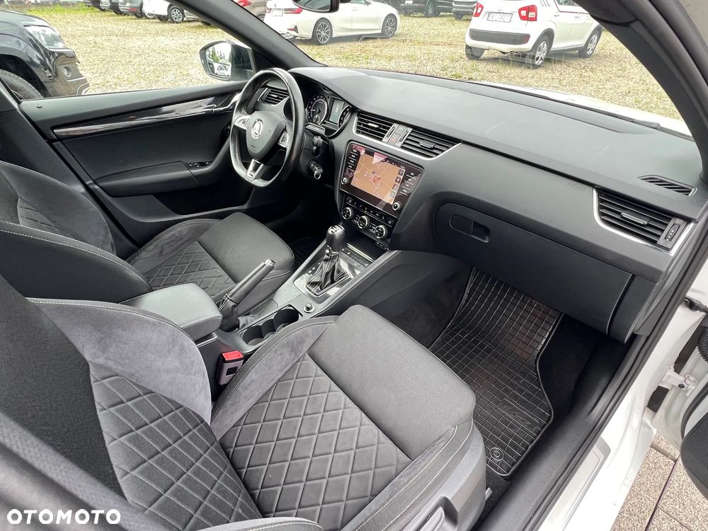 Skoda Octavia 2.0 TDI 4x4 DSG RS - 21