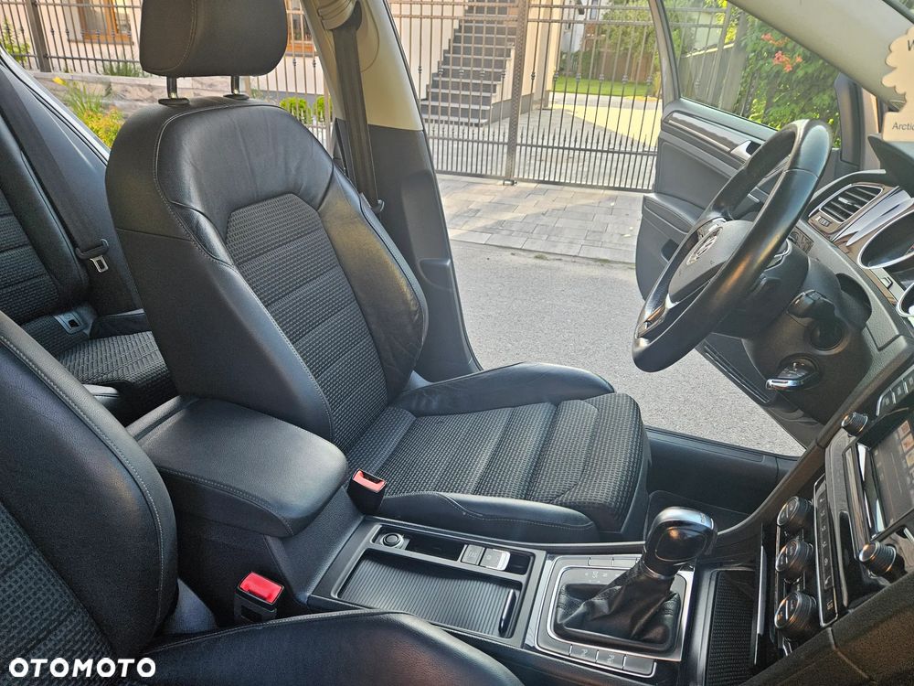 Volkswagen Golf 1.4 TSI BlueMotion Technology DSG Highline - 22
