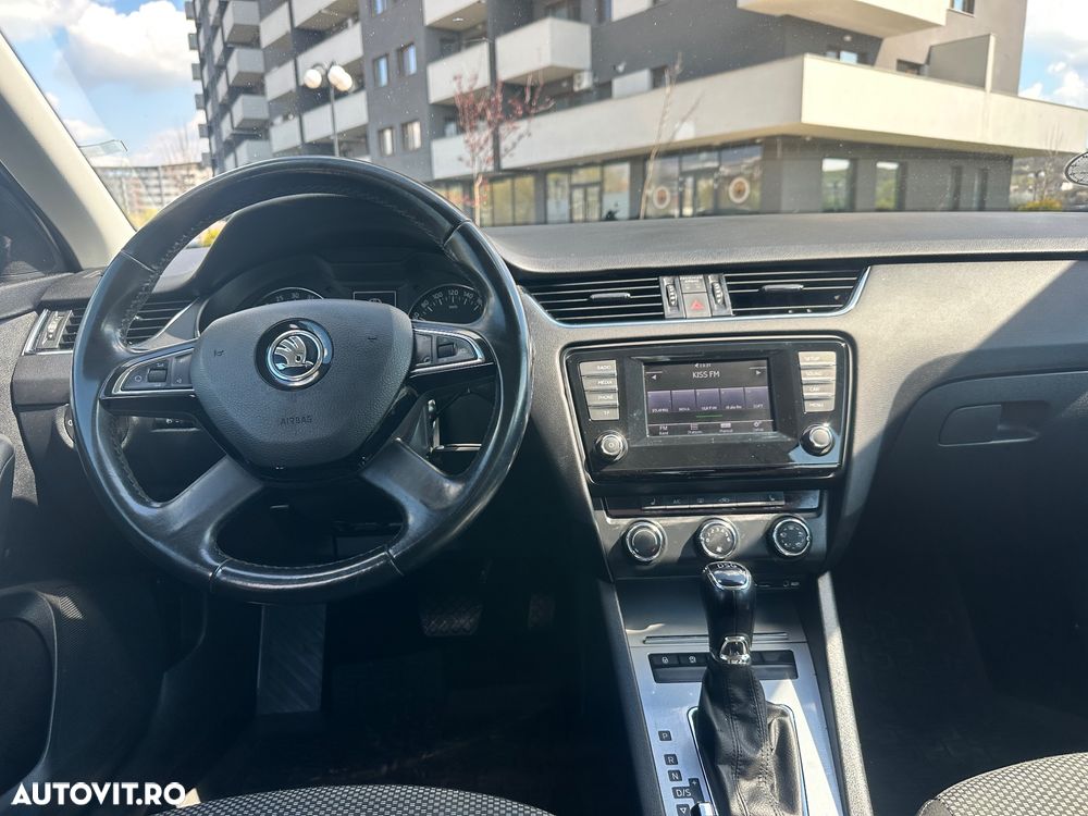 Skoda Octavia 1.6 TDI DPF DSG Active - 10