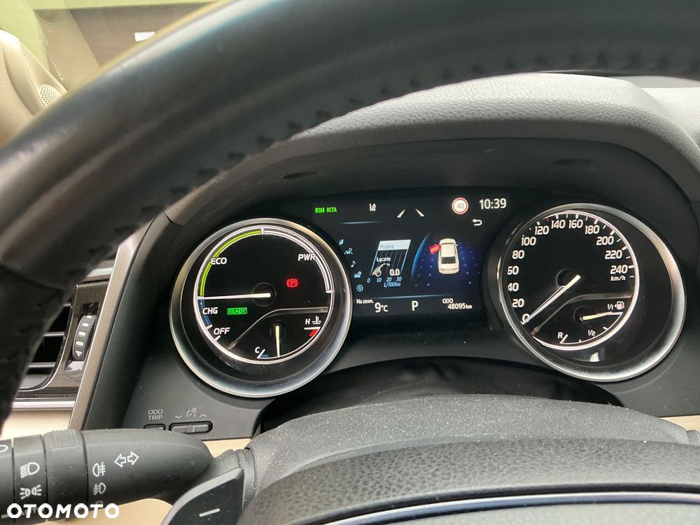 Toyota Camry 2.5 Hybrid Executive CVT - 10