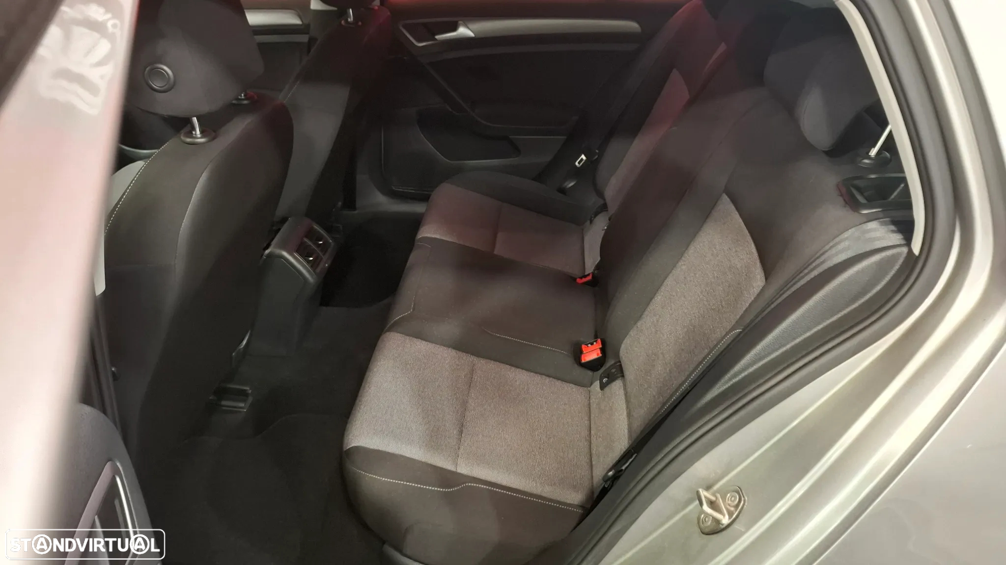 VW Golf 1.6 TDi Trendline - 23