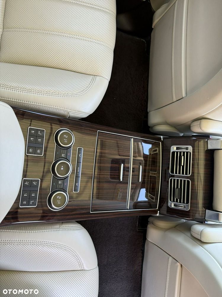 Land Rover Range Rover 4.4SD V8 LWB Vogue EU6 - 30