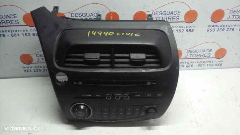 SISTEMA DE ÁUDIO RÁDIO CD HONDA CIVIC 5 PUERTAS FK - 1