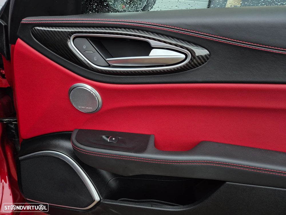 Alfa Romeo Giulia 2.9 Bi-Turbo Quadrifoglio AT8 - 12