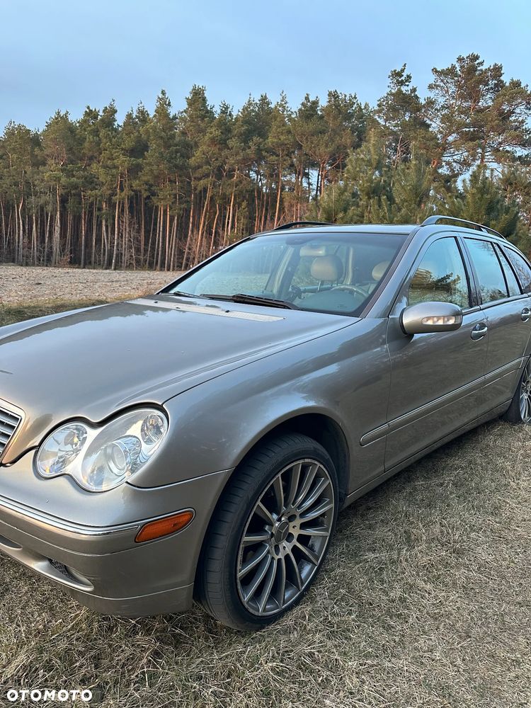 Mercedes-Benz Klasa C 240 4Matic Avantgarde - 6