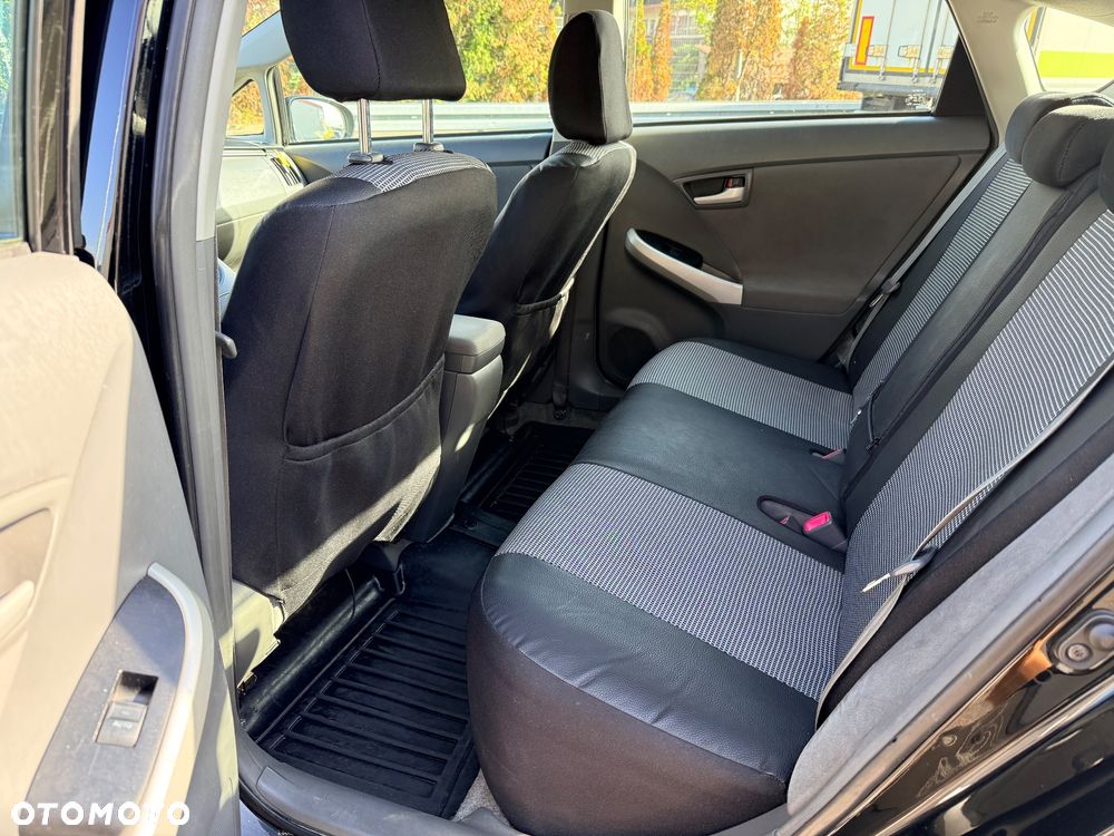 Toyota Prius - 22