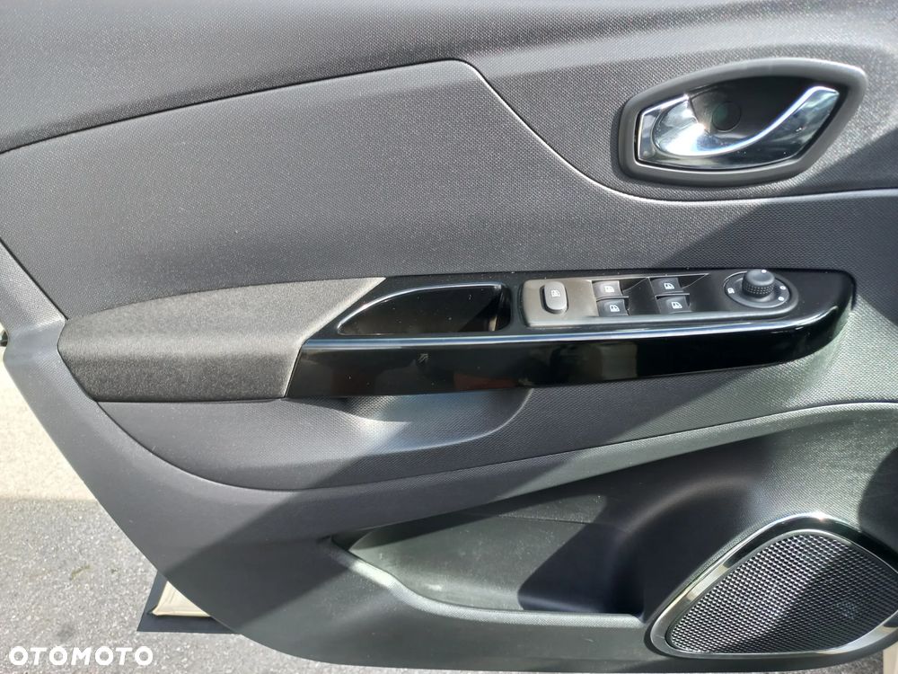 Renault Captur TCe 120 EDC Luxe - 36