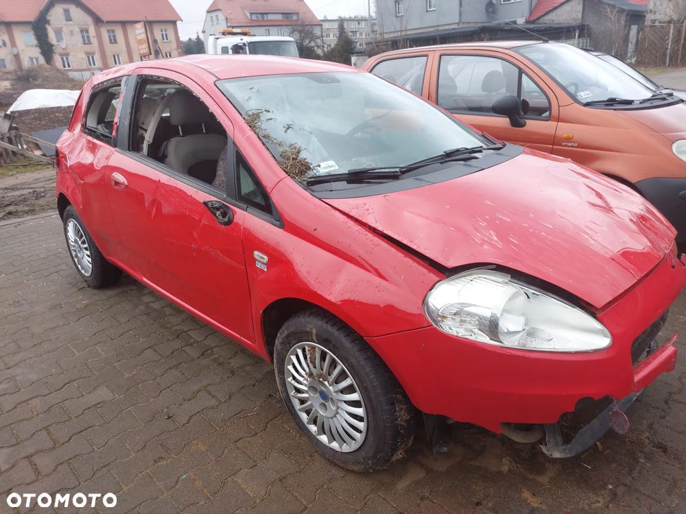 Fiat Grande Punto silnik 1,3 benzyna 2000 r. i 1,3 diesel 2006 na cześci fotel lampa lusterko klapa - 8