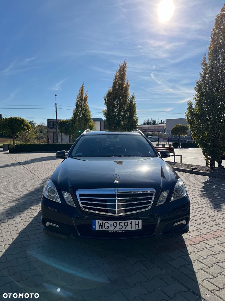 Mercedes-Benz Klasa E 350 CDI DPF 4Matic BlueEFFICIENCY 7G-TRONIC Avantgarde - 2