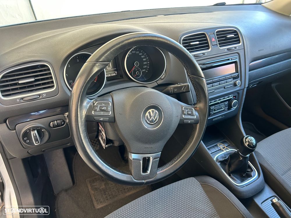 VW Golf Variant 1.6 TDi Confortline - 4