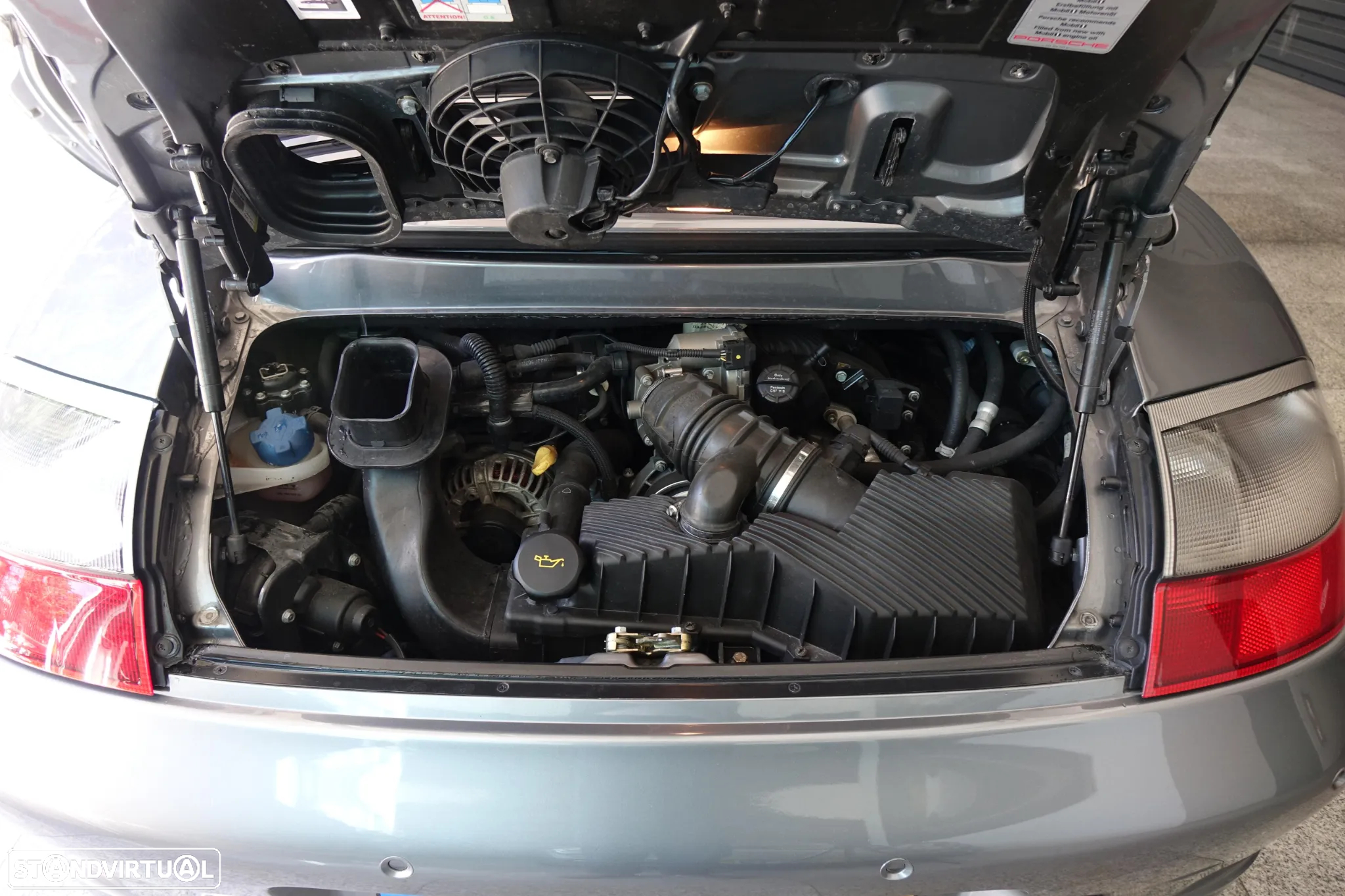 Porsche 911 (996) Carrera 4 S - 11