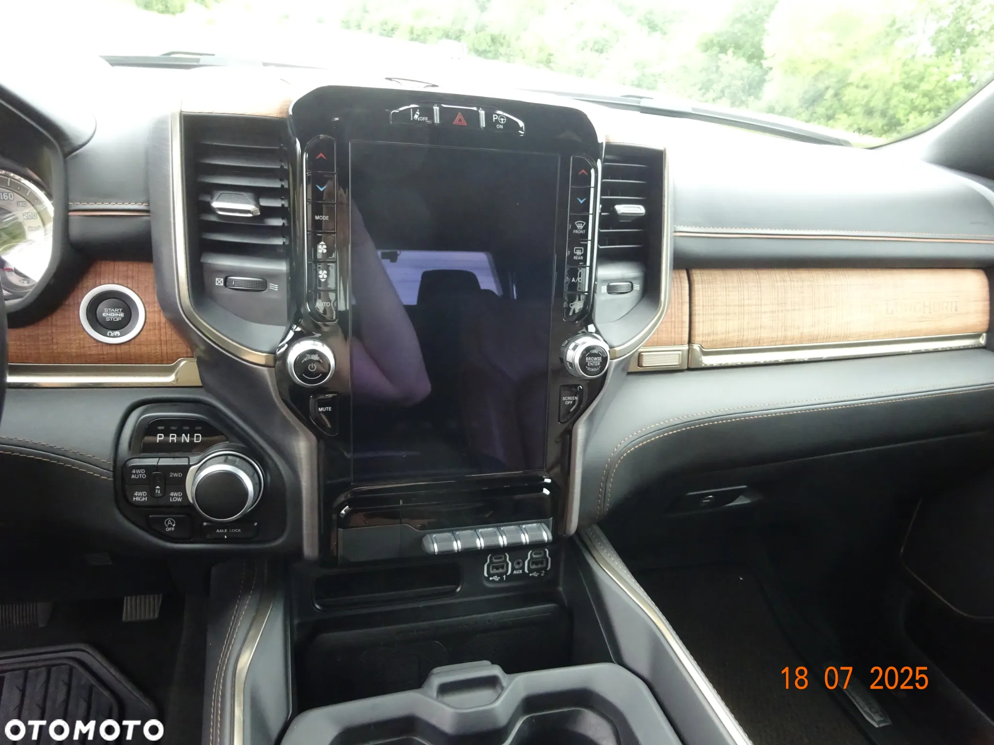 RAM 1500 5.7 eTorque Crew Cab Shortbed Longhorn Chrome - 15