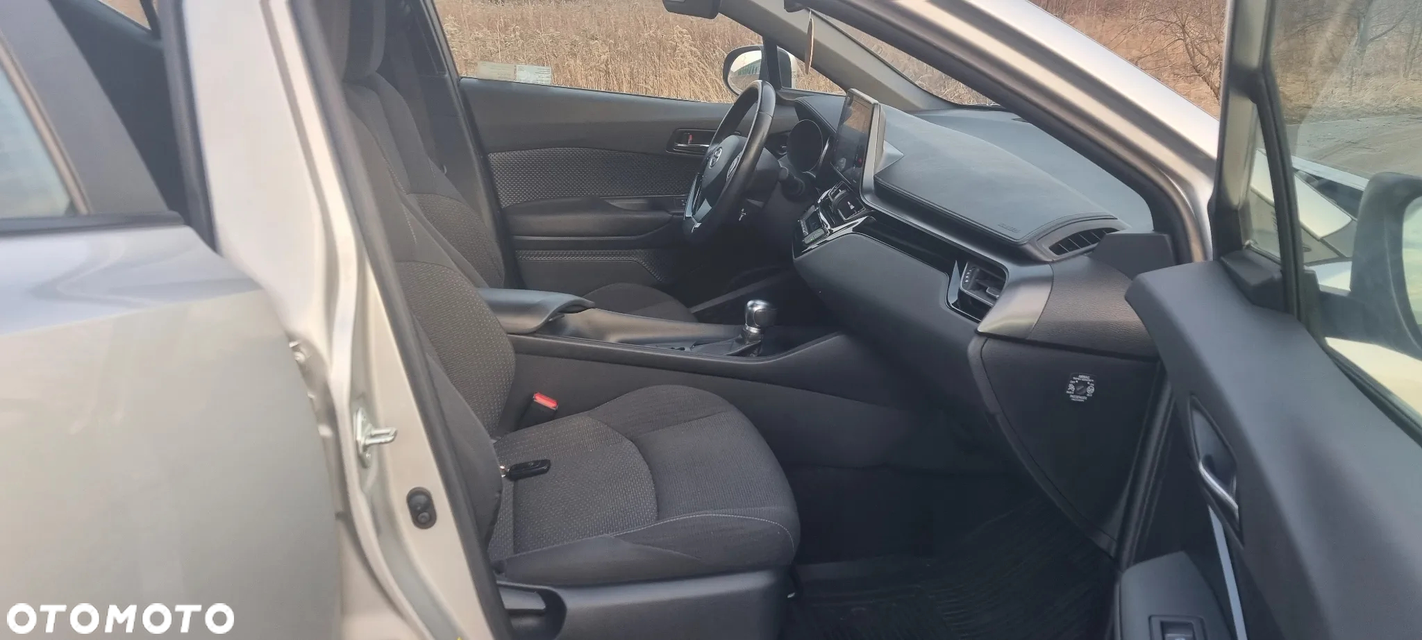 Toyota C-HR 1.8 Hybrid Dynamic - 24